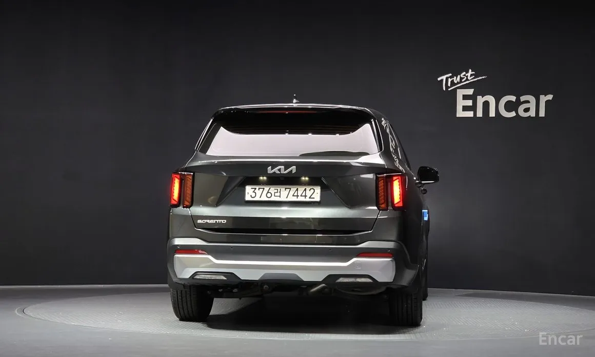 Фото 4 - Kia Sorento