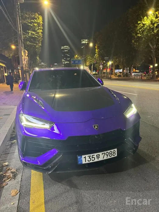 Фото 1 - Lamborghini Urus