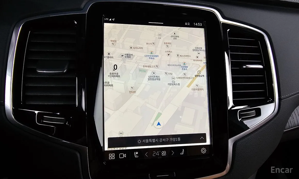 Фото 14 - Volvo XC90