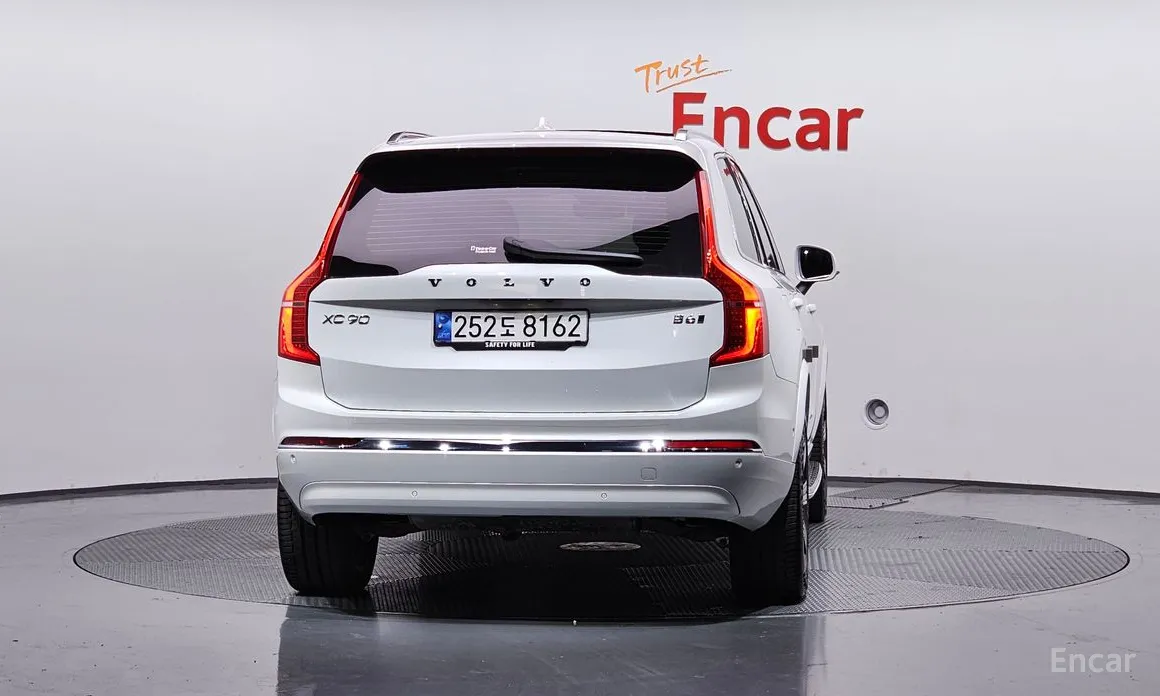 Фото 4 - Volvo XC90