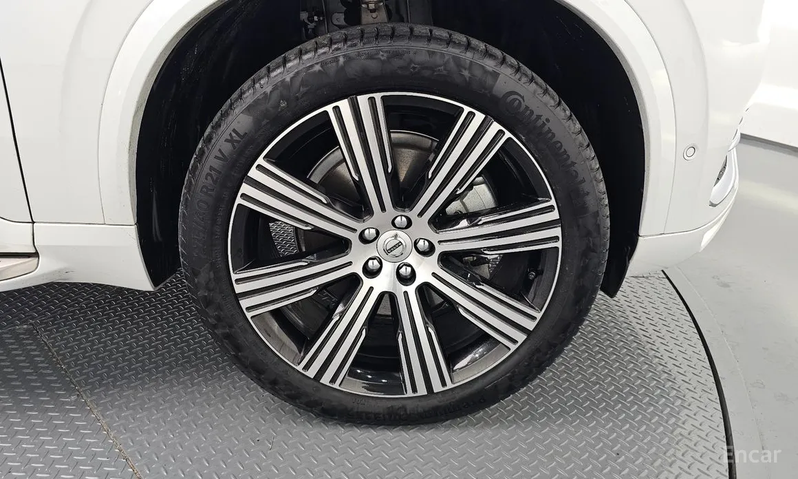 Фото 5 - Volvo XC90