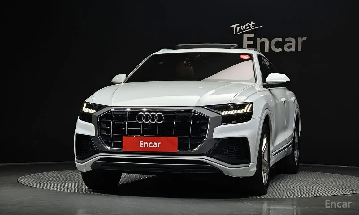 Фото 3 - Audi Q8