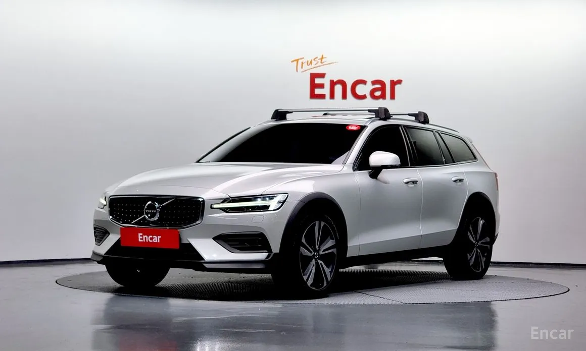 Фото 1 - Volvo V60