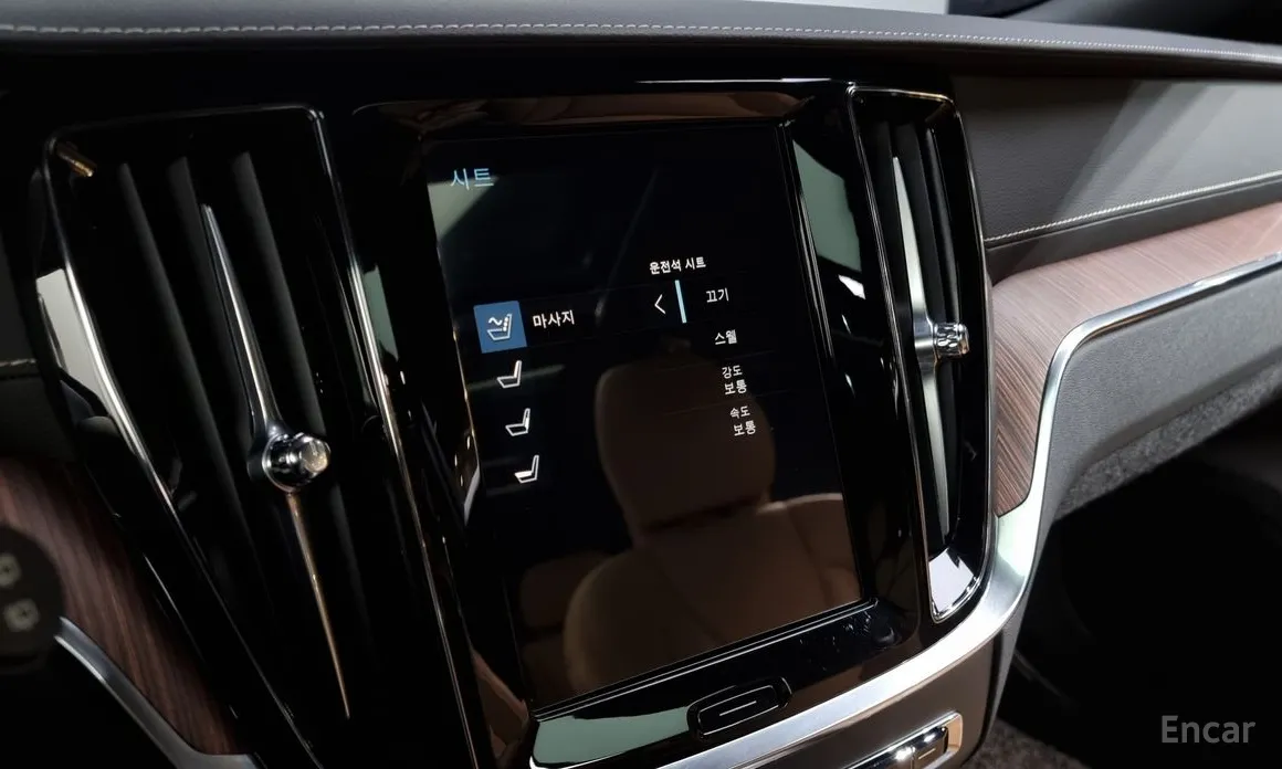 Фото 17 - Volvo V60