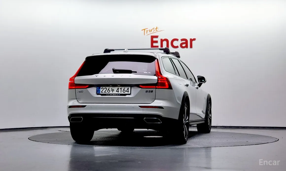 Фото 4 - Volvo V60