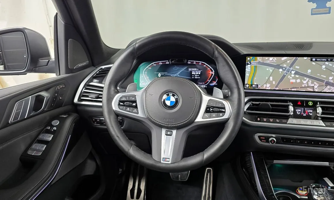 Фото 13 - BMW X7