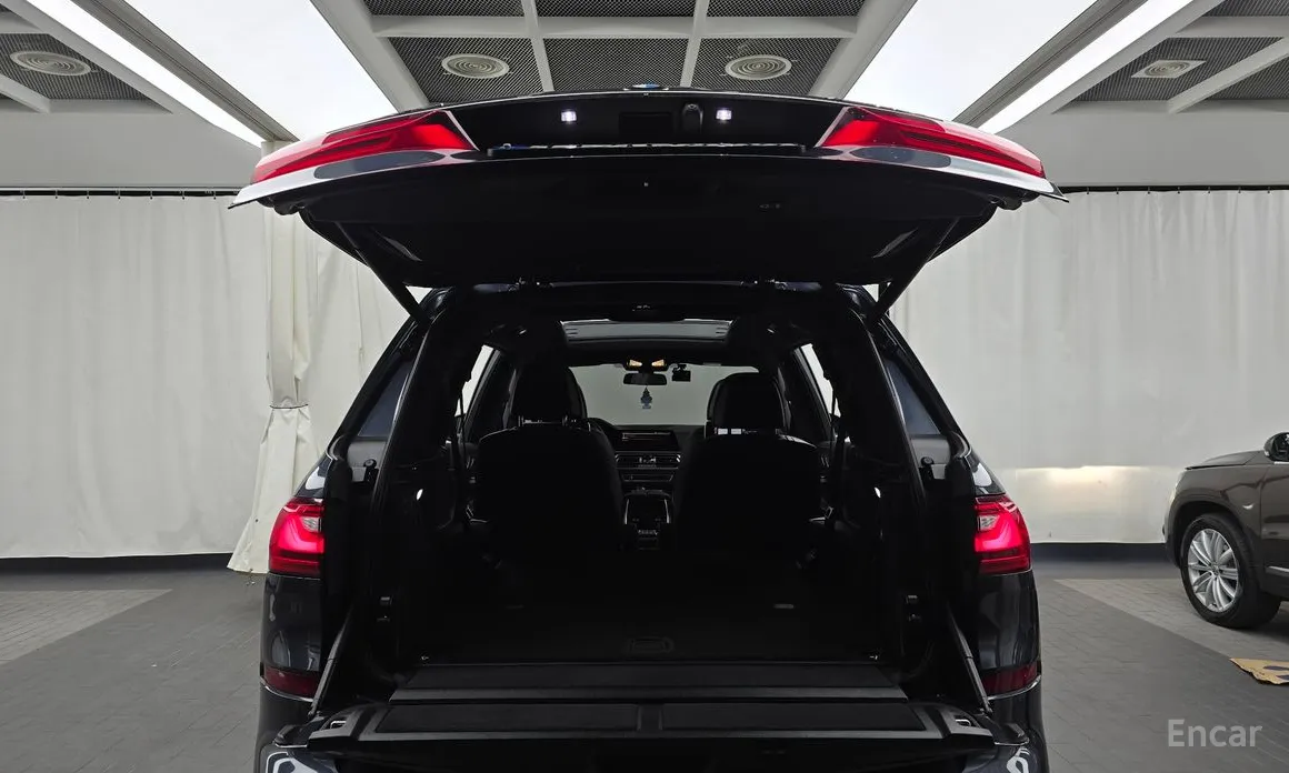Фото 20 - BMW X7