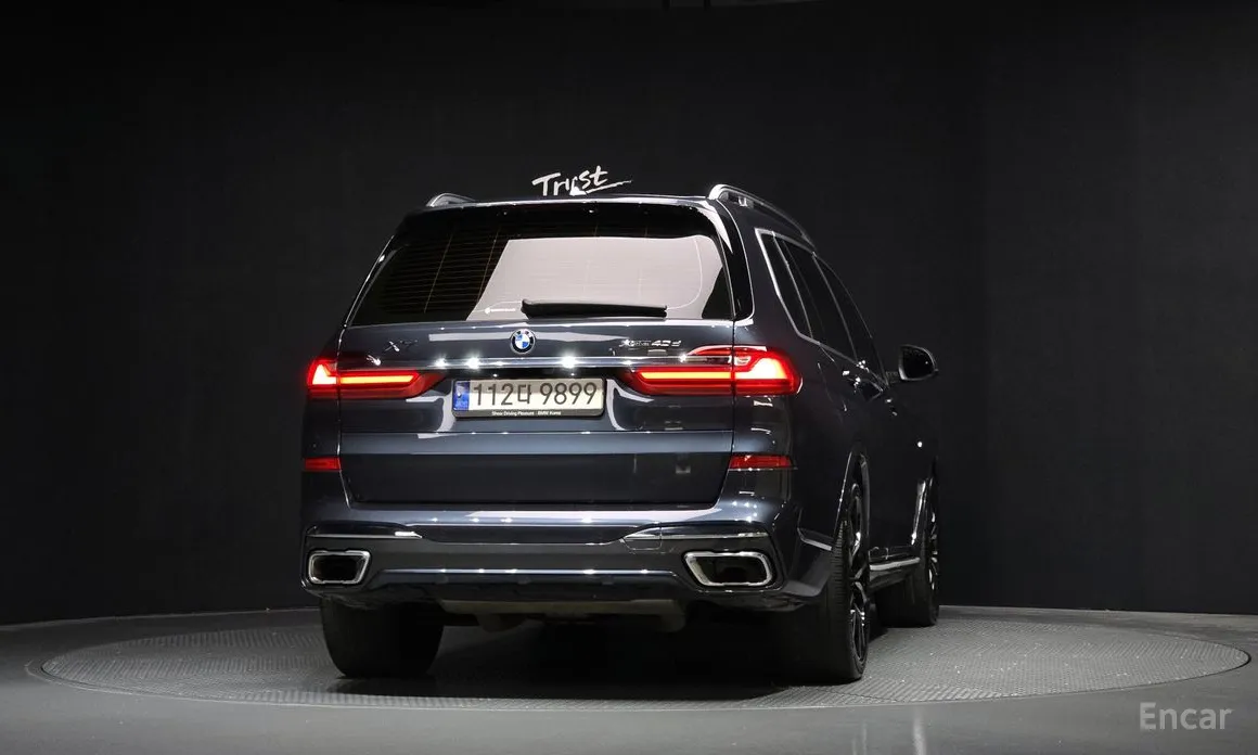 Фото 4 - BMW X7