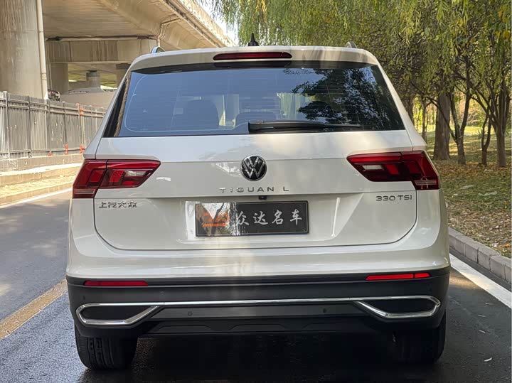 Фото 13 - Volkswagen Tiguan L Pro