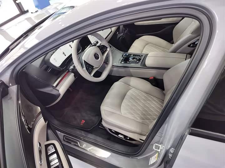 Фото 16 - BYD Han