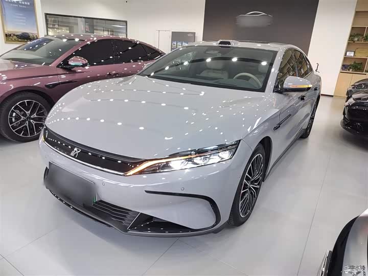 Фото 2 - BYD Han