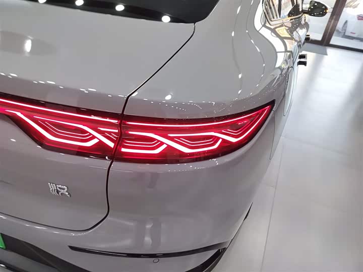 Фото 8 - BYD Han