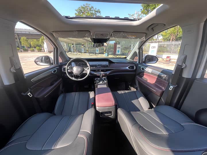 Фото 10 - GAC Trumpchi M6