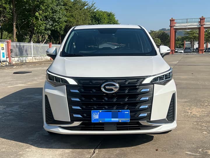 Фото 2 - GAC Trumpchi M6