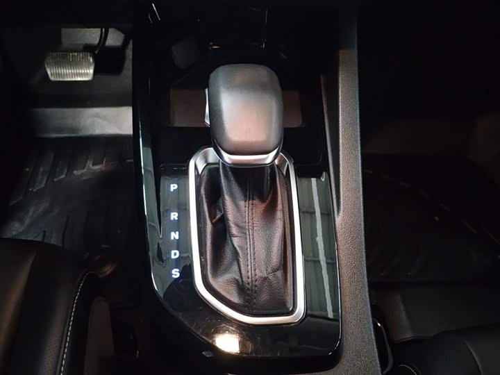 Фото 14 - Ford Escort