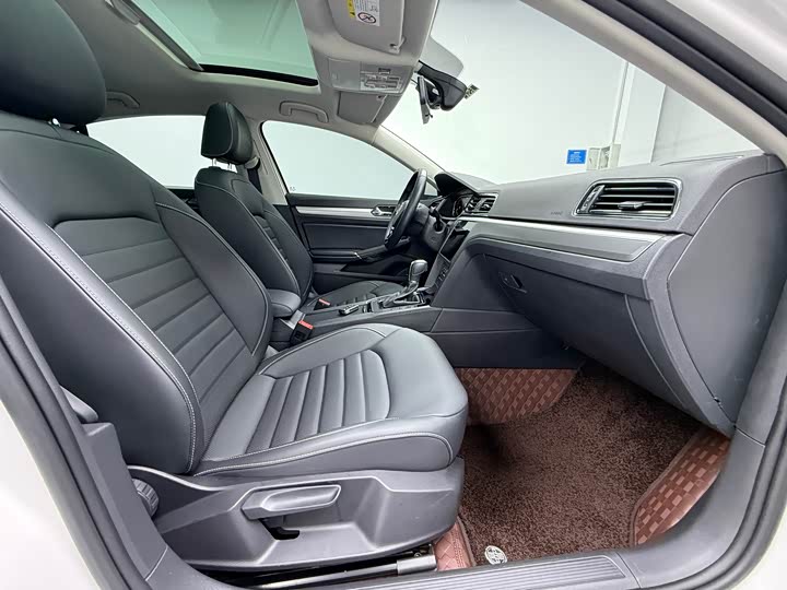 Фото 9 - Volkswagen Lamando L