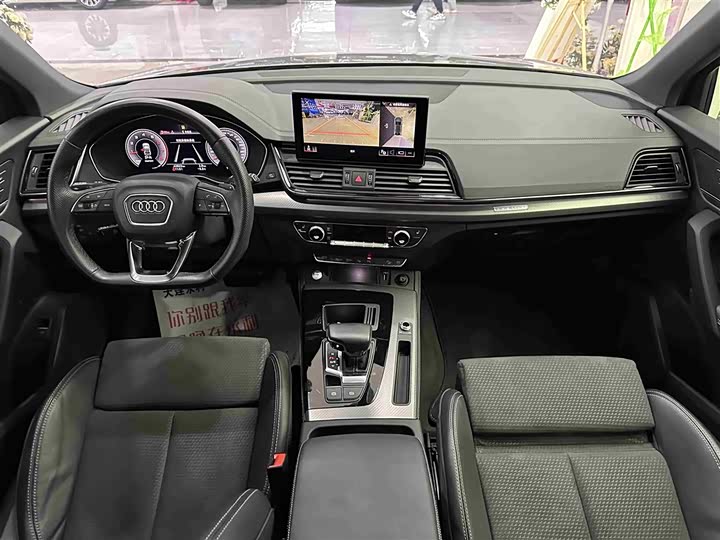 Фото 12 - Audi Q5L Sportback