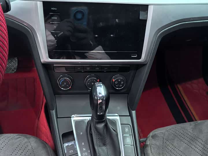 Фото 10 - Volkswagen Lamando L