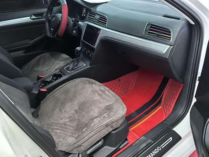 Фото 11 - Volkswagen Lamando L