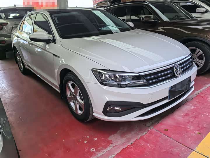 Фото 3 - Volkswagen Lamando L