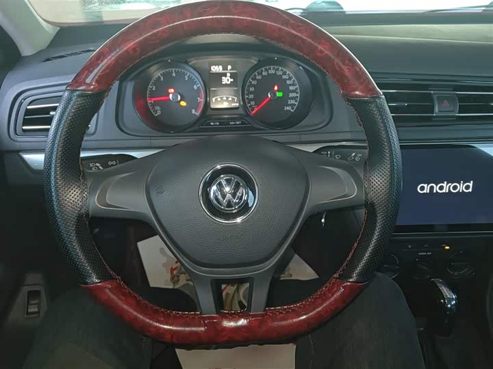 Фото 11 - Volkswagen Lavida