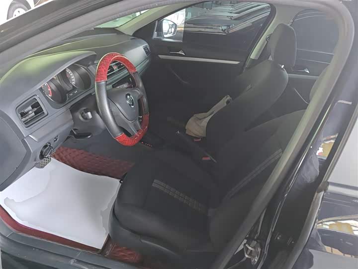 Фото 15 - Volkswagen Lavida