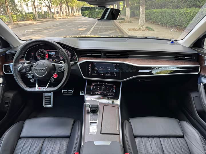 Фото 16 - Audi A6