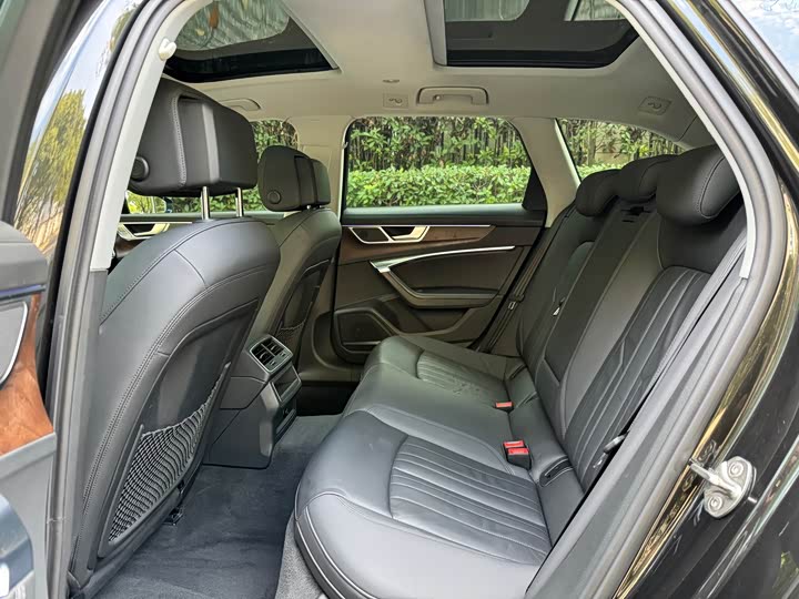 Фото 17 - Audi A6