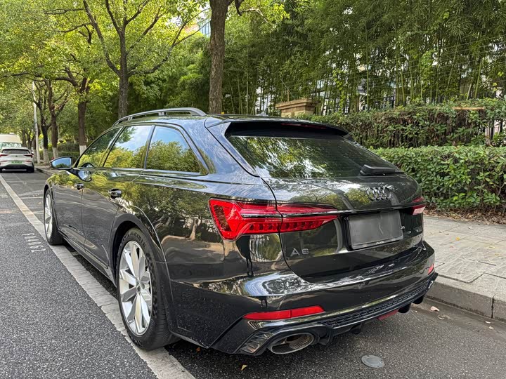 Фото 4 - Audi A6