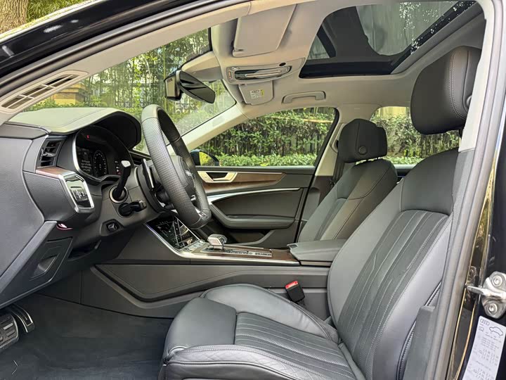 Фото 7 - Audi A6