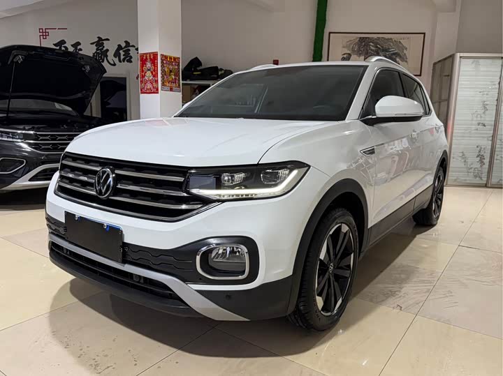 Фото 1 - Volkswagen Tacqua