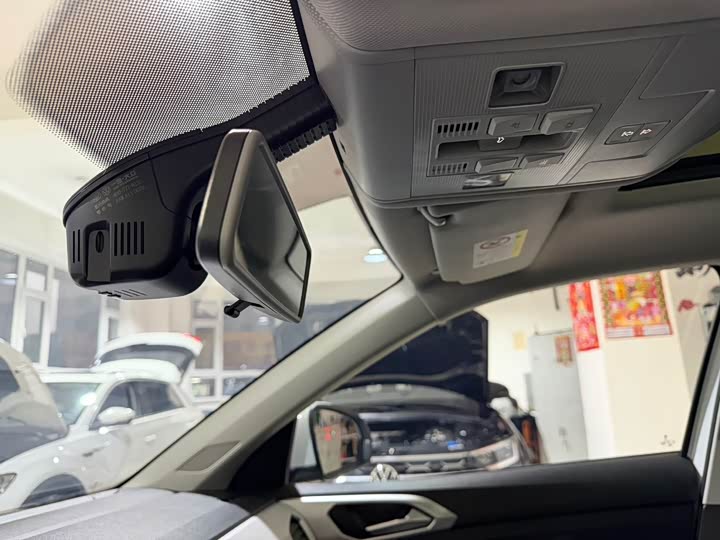 Фото 13 - Volkswagen Tacqua