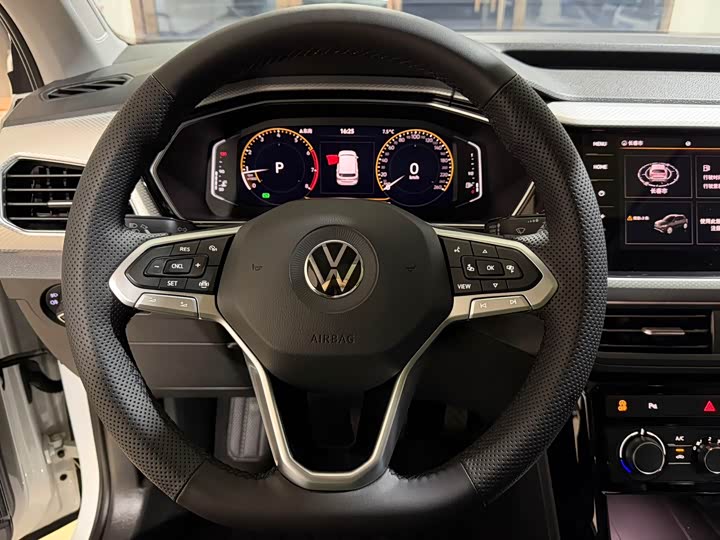 Фото 7 - Volkswagen Tacqua