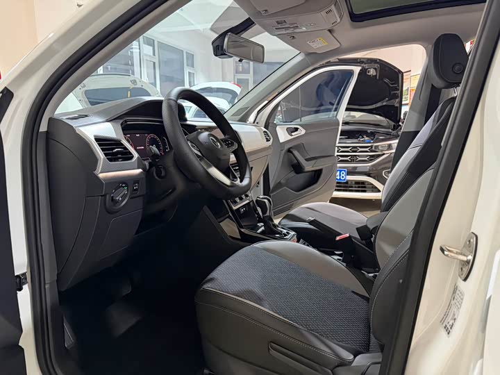 Фото 8 - Volkswagen Tacqua