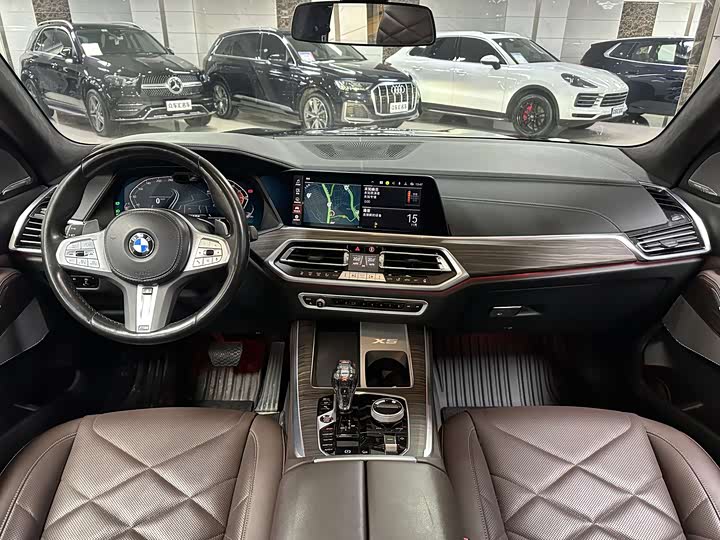 Фото 14 - BMW X5