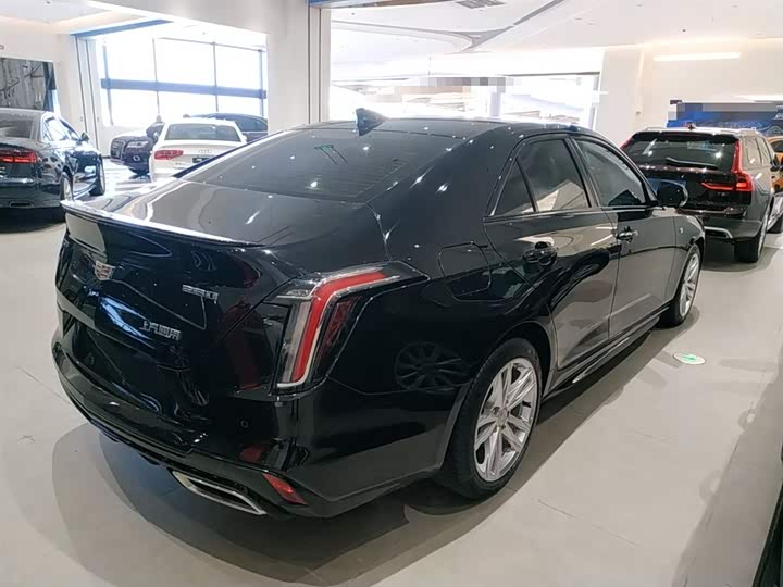 Фото 7 - Cadillac CT4