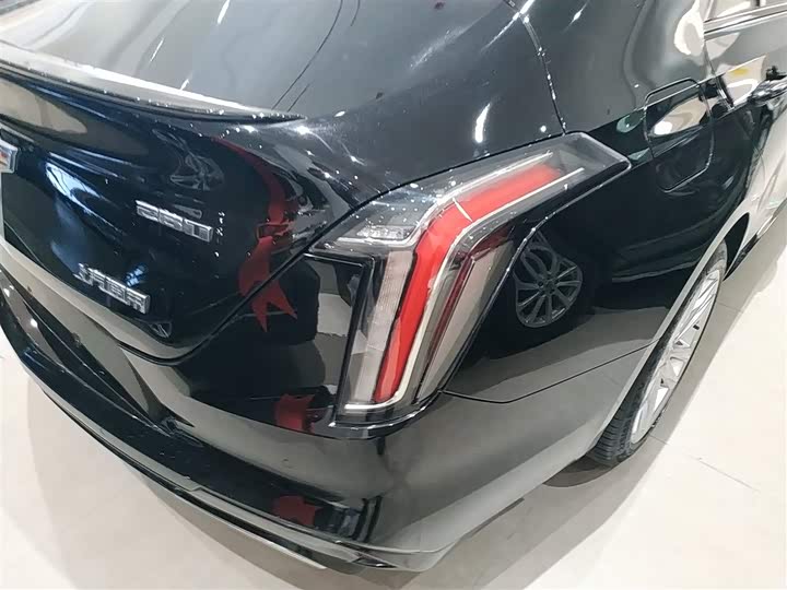 Фото 8 - Cadillac CT4