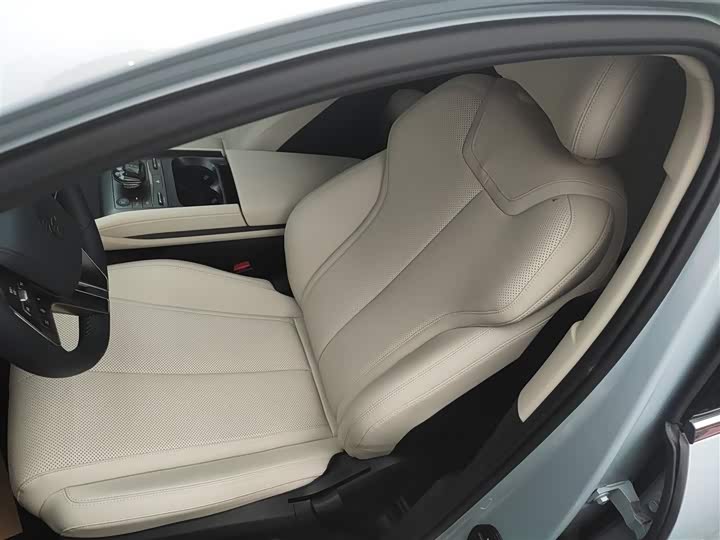 Фото 15 - BYD Qin L