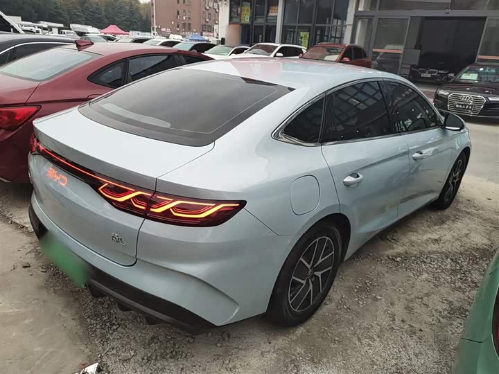 Фото 7 - BYD Qin L