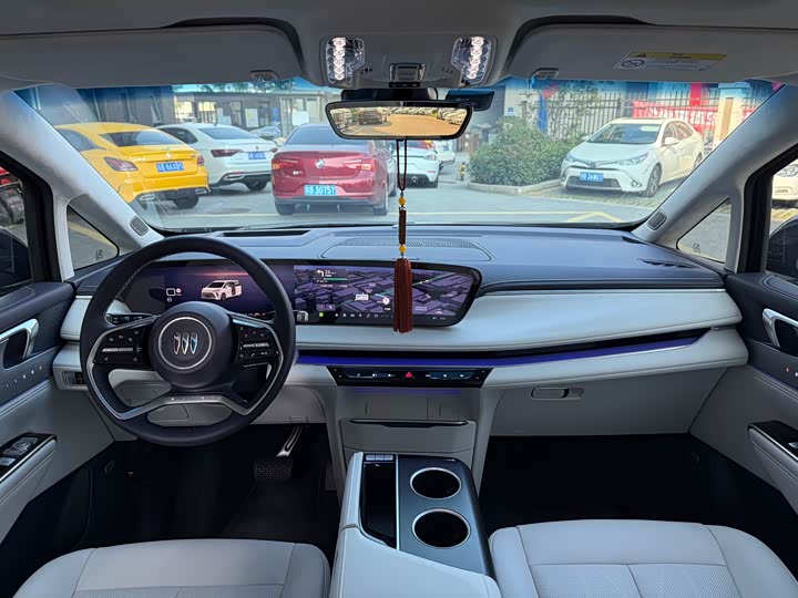 Фото 7 - Buick GL8 Hybrid