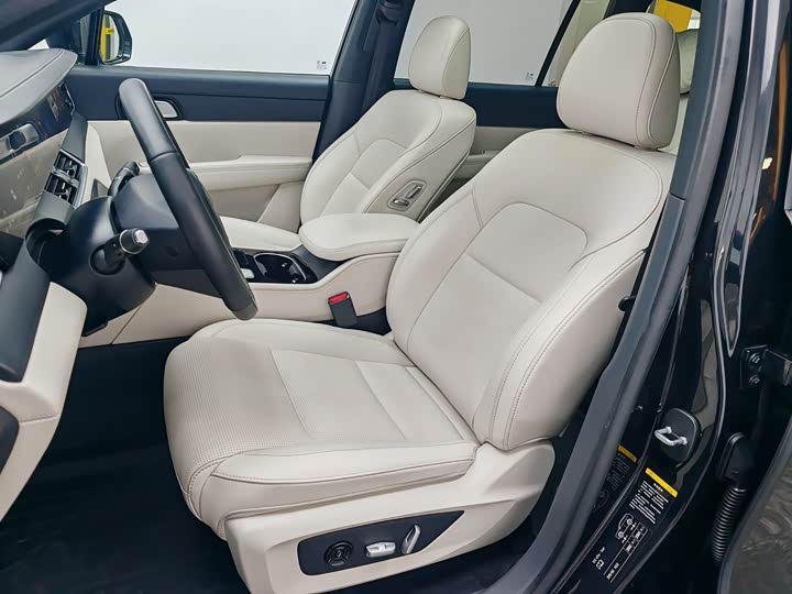 Фото 15 - LiXiang One