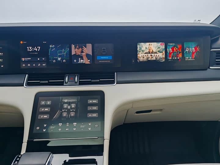 Фото 19 - LiXiang One