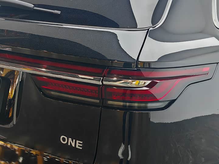 Фото 8 - LiXiang One