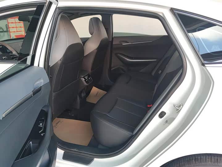 Фото 11 - Changan Raeton Plus