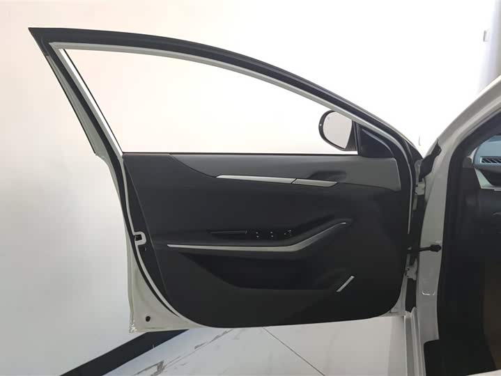 Фото 7 - Changan Raeton Plus