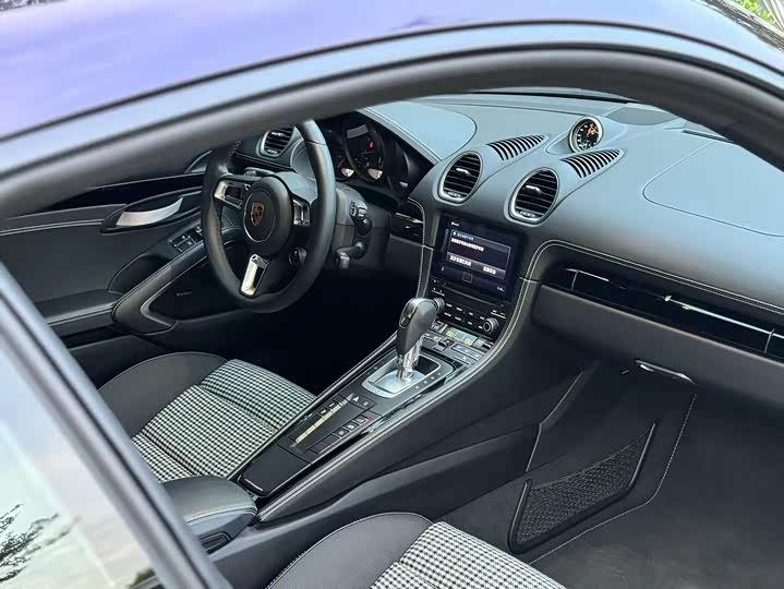 Фото 19 - Porsche 718