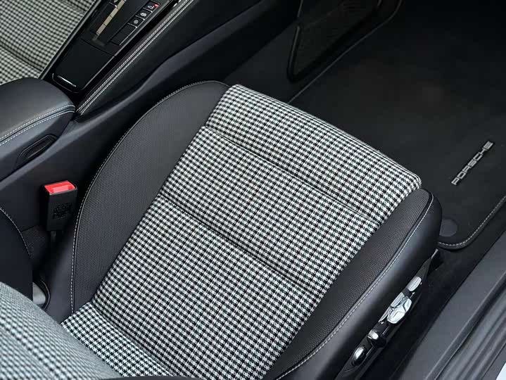 Фото 21 - Porsche 718