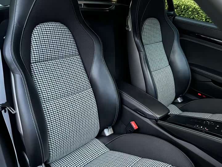 Фото 24 - Porsche 718