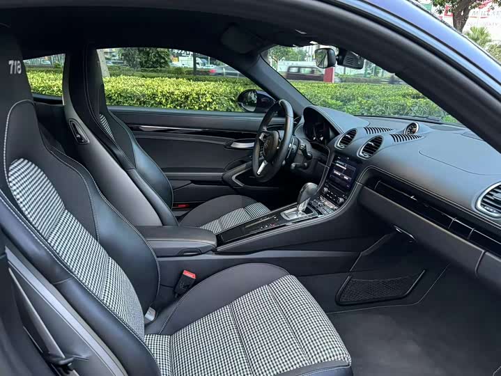 Фото 25 - Porsche 718