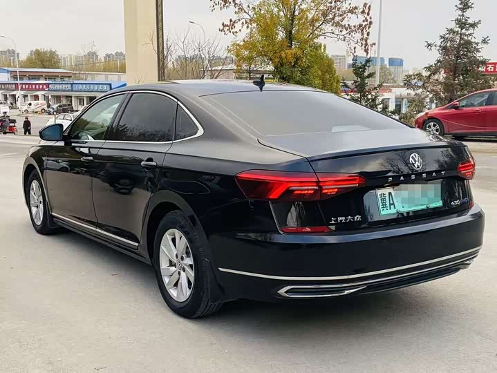 Фото 5 - Volkswagen Passat Hybrid